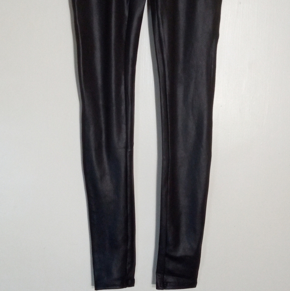 Spanx faux leather compression leggings women size small - Picture 3 of 9